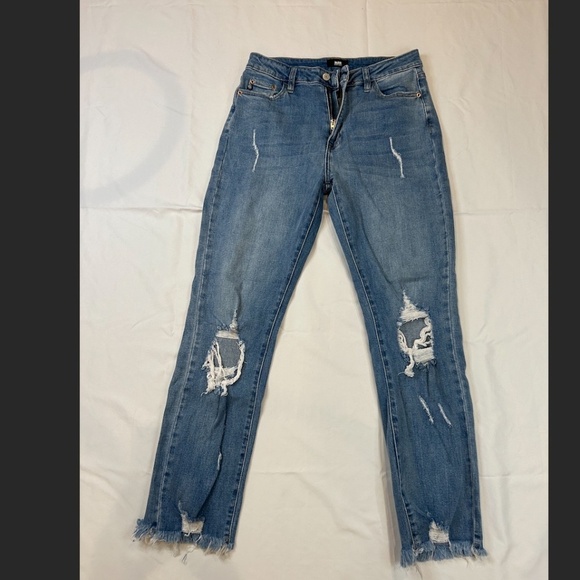 I&M Black Label Size 7 Women's Straight Leg Cropped Jeans Raw Hem Distressed - Picture 2 of 13